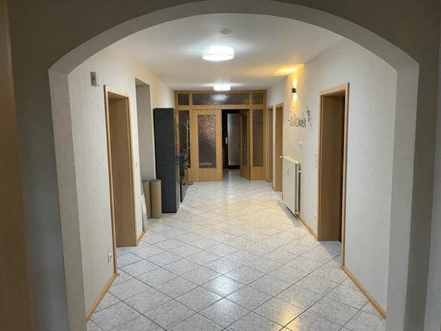 Etagenwohnung Dickenschied - 4 Zimmer, 144 m&sup2;, 890&euro; | Angebot:26680927