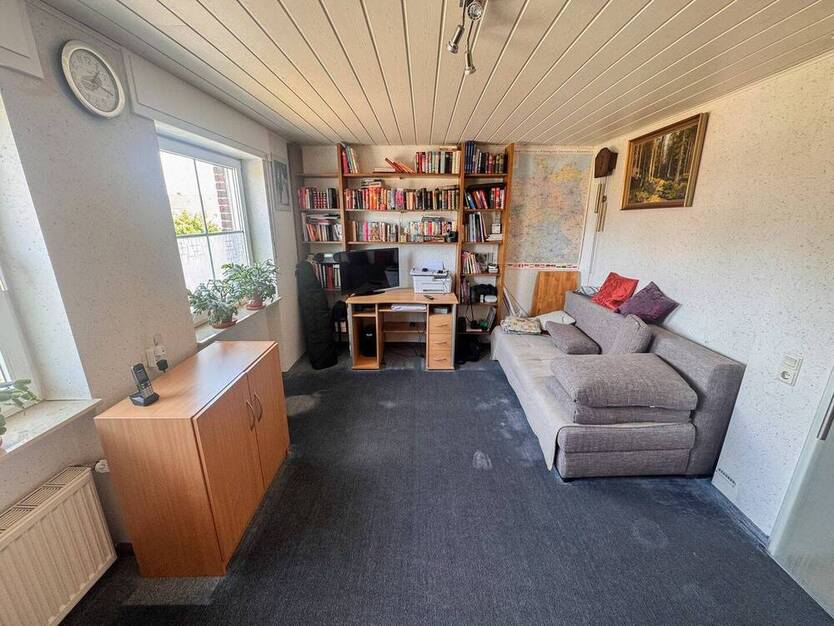 Familienfreundliches Reihenmittelhaus mit Tiefgarage und Garten in ruhiger Lage von Scherpenseel