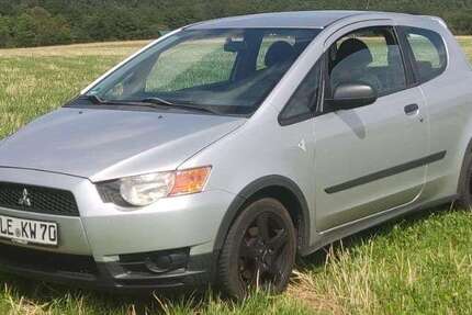 Mitsubishi Colt 73.000 km 2.999 &euro; Düsseldorf 40468