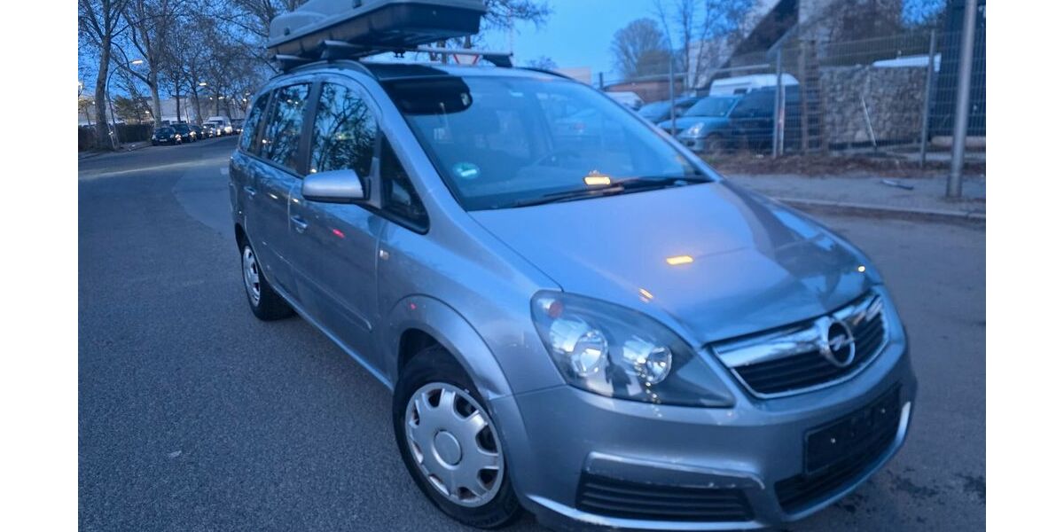 Opel Zafira 142.000 km 2.950 &euro; Berlin 13599