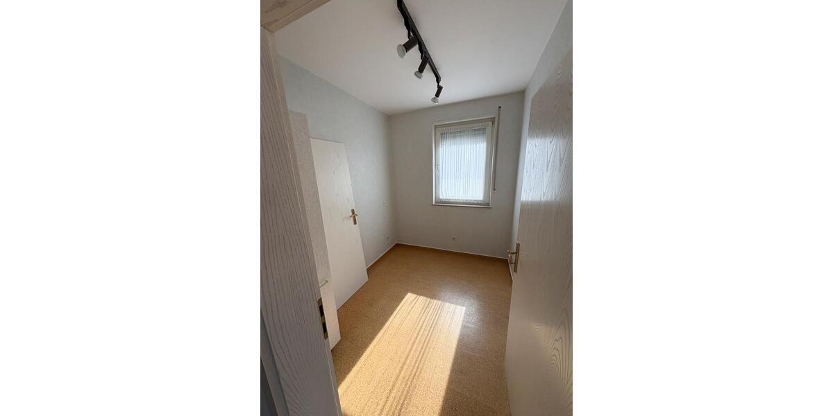 Einfamilienhaus Gütersloh Kattenstroth - 7 Zimmer, 220 m&sup2;, 2.400&euro; | Angebot:25358175