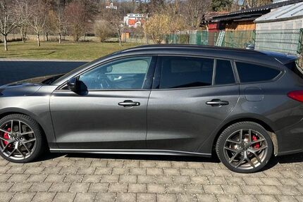 Ford Focus 84.000 km 19.900 &euro; Weismain 96260