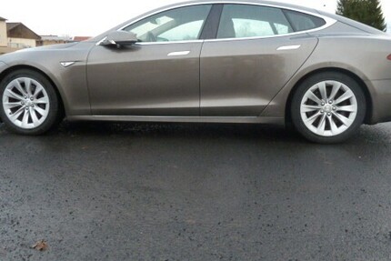 Tesla Model S 98.000 km 35.490 &euro; Bergtheim 97241