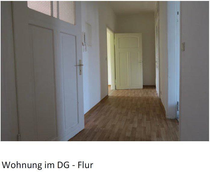 Dachgeschoßwohnung Arnstadt - 4 Zimmer, 82 m&sup2;, 656&euro; | Angebot:26413445