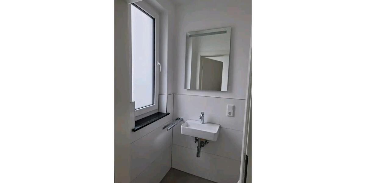 Schönes, geräumiges Haus mit 3 Zimmern 3 zimmer