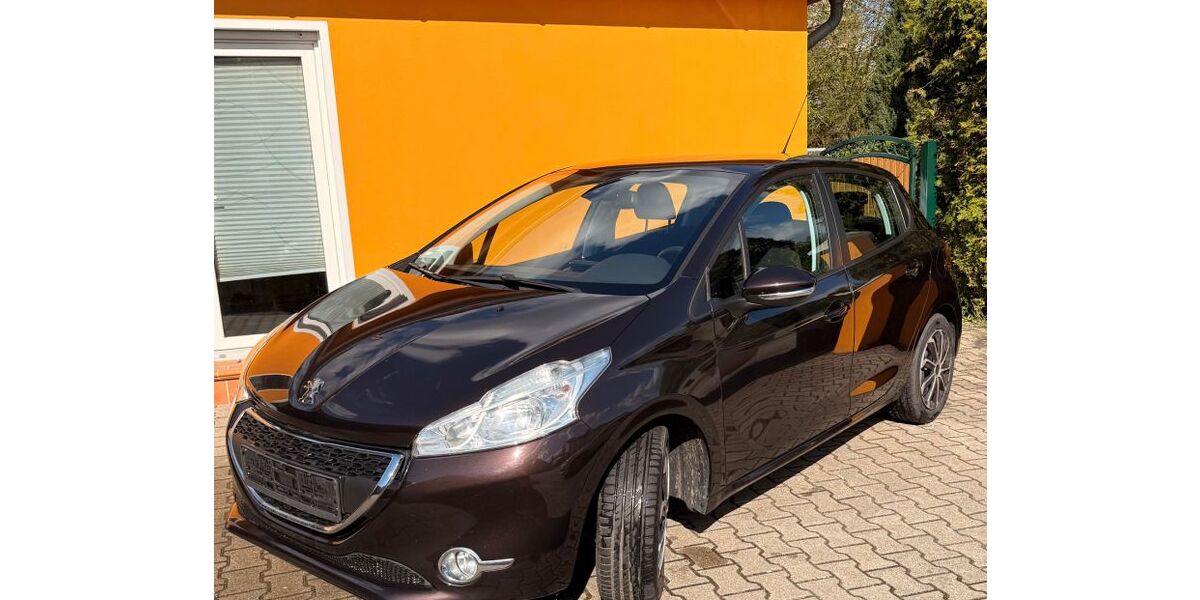 Peugeot 208 130.986 km 6.000 &euro; Calbe 39240