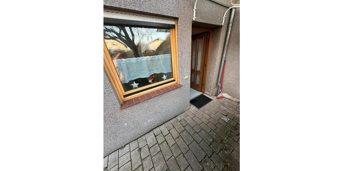 Sehr schöne helle 1 Zimmer Wohnung mit separatem Eingang 1 zimmer