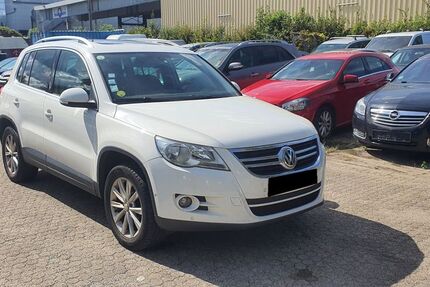 VW Tiguan 271.225 km 5.200 &euro; Freiburg 79108