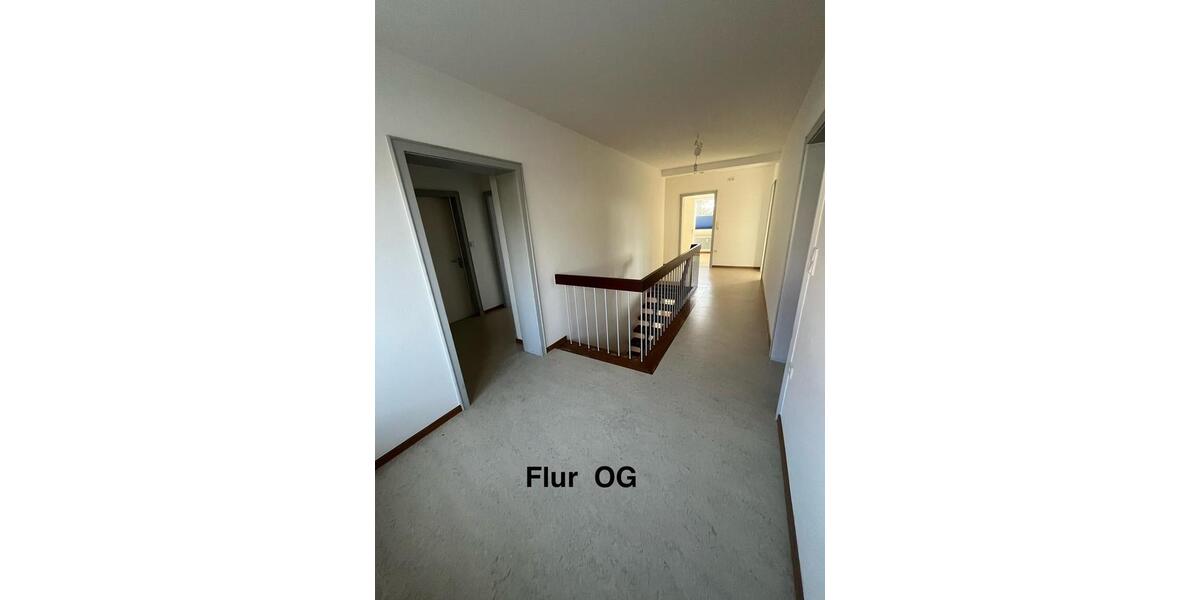 Etagenwohnung Zierenberg - 6 Zimmer, 184 m&sup2;, 1.200&euro; | Angebot:26408662