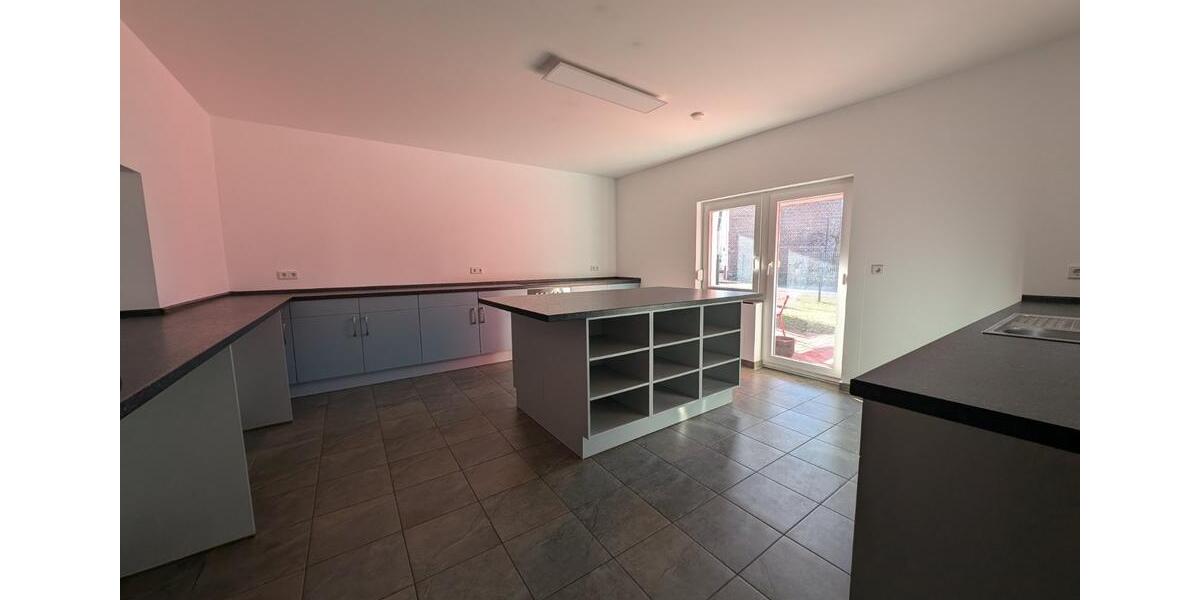 Bungalow Rathenow - 3 Zimmer, 117 m&sup2;, 1.200&euro; | Angebot:24736992