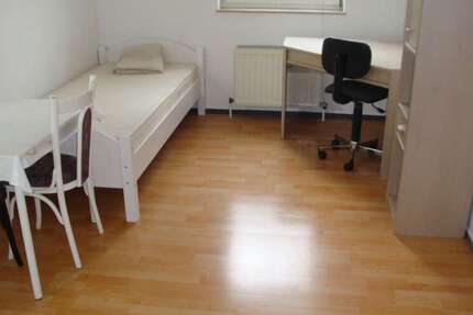 Wohnung zum Mieten in Bayreuth 310 € 18 m²