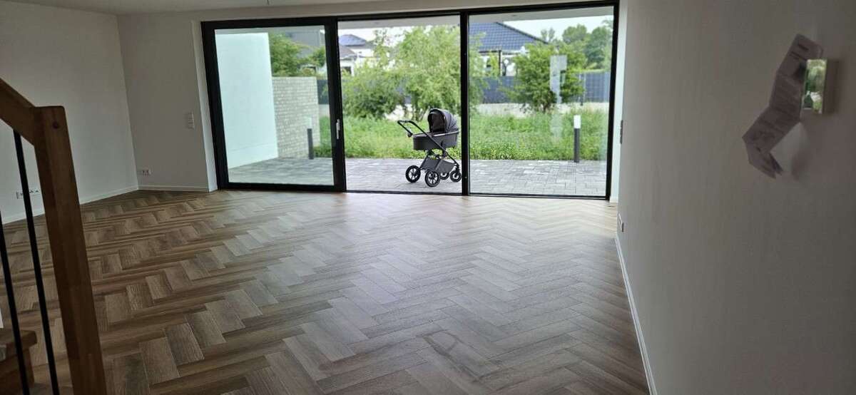 Haus zum Mieten in Rötha 2.190 € 165 m² 5 zimmer