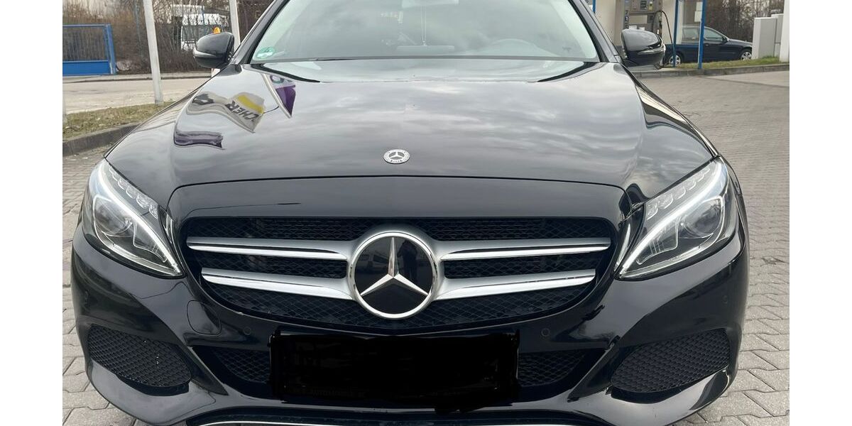 Mercedes-Benz C 250 188.000 km 15.500 &euro; München 81825