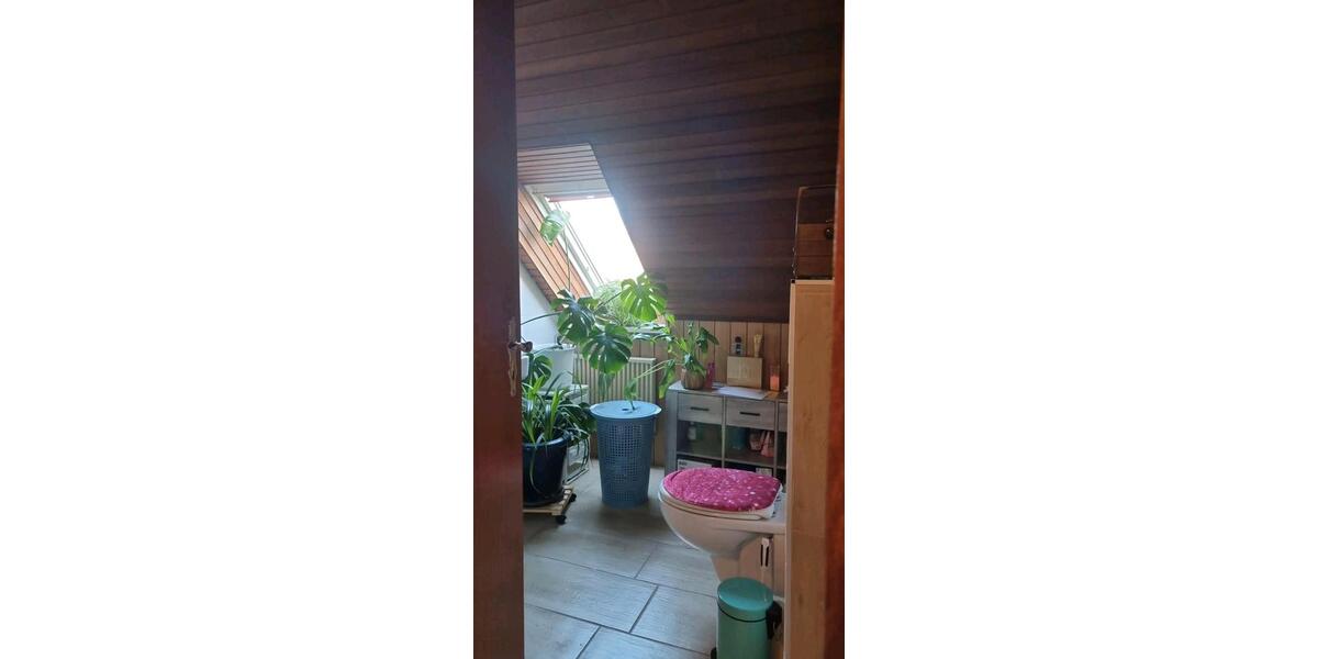 Dachgeschoßwohnung Hambergen - 3 Zimmer, 90 m&sup2;, 1.000&euro; | Angebot:25392852