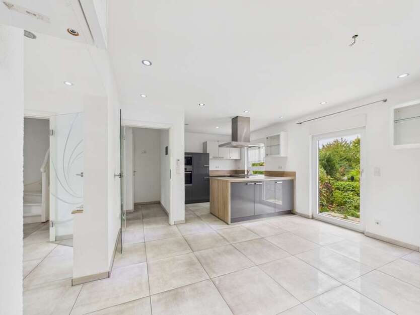 Haus zum Kaufen in Heilbronn 409.900 € 110.5 m² 6 zimmer