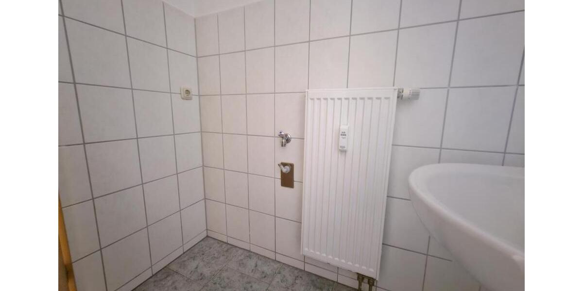 Etagenwohnung Altenburg - 2 Zimmer, 70 m&sup2;, 475&euro; | Angebot:26563033