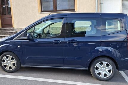 Ford Tourneo Courier 82.000 km 9.300 &euro; Hettstedt 06333