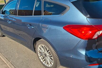 Ford Focus 99.200 km 14.900 &euro; Leipzig 04159