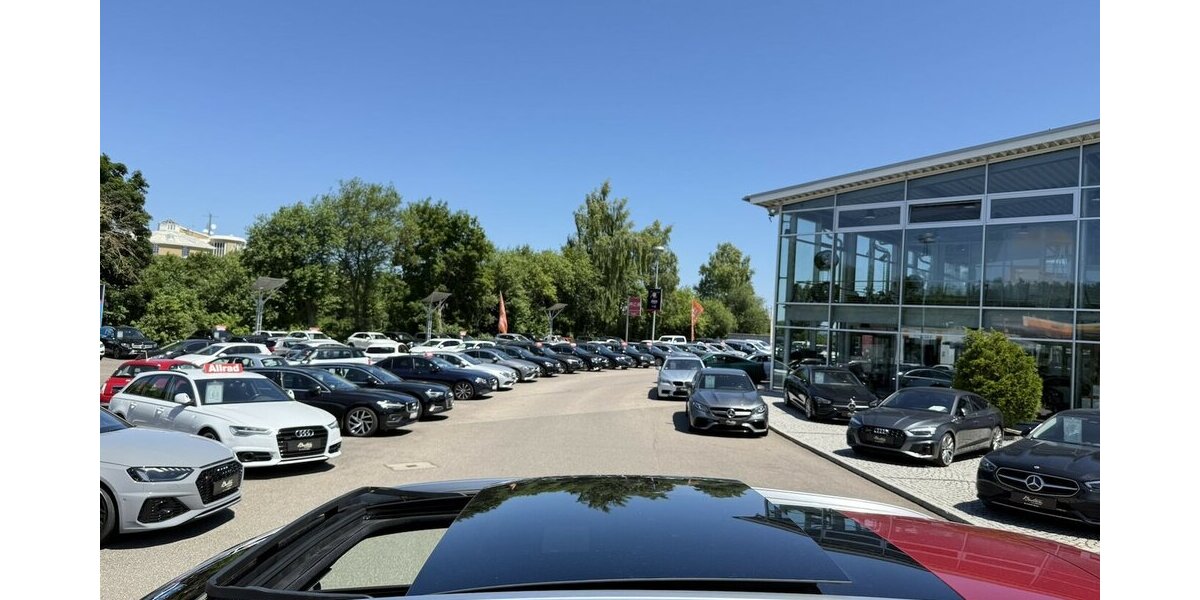 Mercedes-Benz GLC 300 d AMG/PANORAMA/4-MATIC/NAVI/MBUX/1.HAND 39.620 km 49.900 &euro; Villingen-Schwenningen 78054