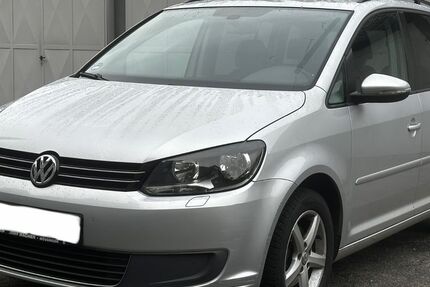 VW Touran 141.000 km 6.250 &euro; Essen 45127