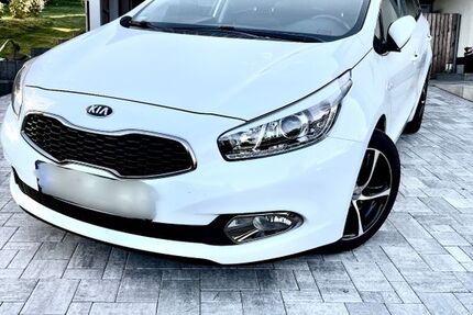 Kia ceed Sportswagon 137.500 km 6.750 € Thermalbad Wiesenbad 09488