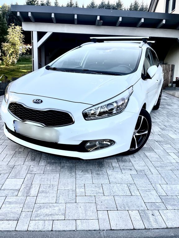 Kia ceed Sportswagon 137.500 km 6.750 € Thermalbad Wiesenbad 09488