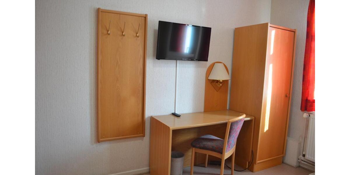 Einfamilienhaus Hildesheim Oststadt/Stadtfeld - 20 Zimmer, 380 m&sup2;, 1.200.000&euro; | Angebot:27199778