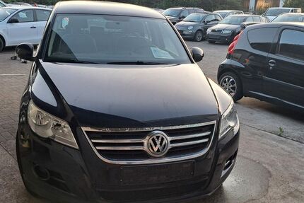 VW Tiguan 215.000 km 2.899 &euro; Oberhausen-Rheinhausen 68794