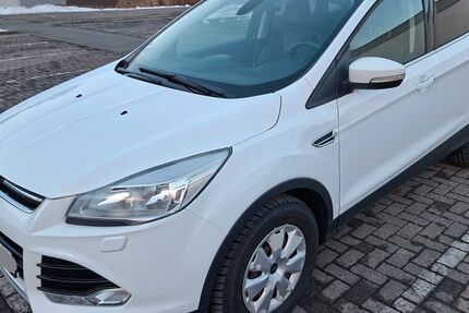 Ford Kuga 209.000 km 8.100 &euro; Hilter 49176