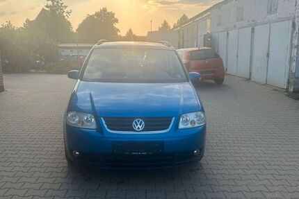 VW Touran 250.000 km 3.000 &euro; Borna 04552