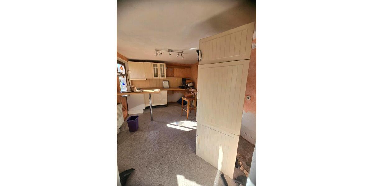 Etagenwohnung Meerane - 8 Zimmer, 180 m&sup2;, 50.000&euro; | Angebot:26757988