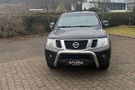 Nissan Pathfinder 187.450 km 11.900 &euro; Lennestadt 57368