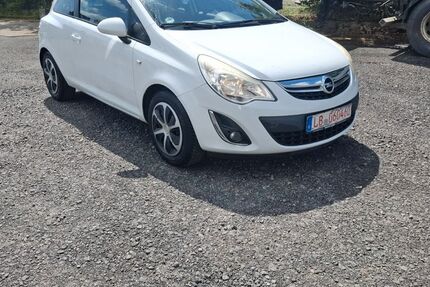 Opel Corsa 183.000 km 1.990 &euro; Baden-Württemberg - Sachsenheim 74343