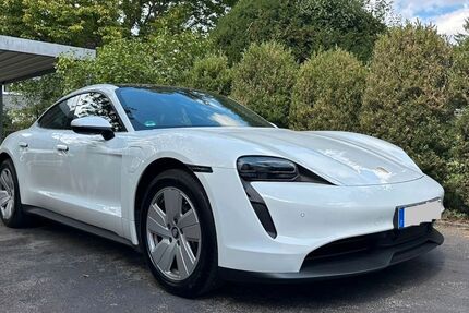 Porsche Taycan 19.800 km 55.000 € Grünwald 82031