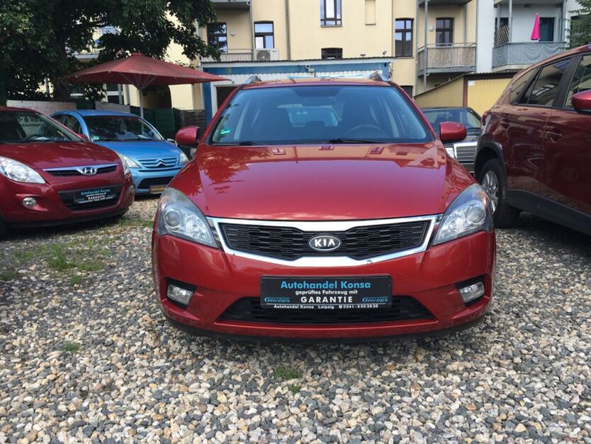 Kia ceed Sportswagon 111.400 km 5.999 € leipzig 04155