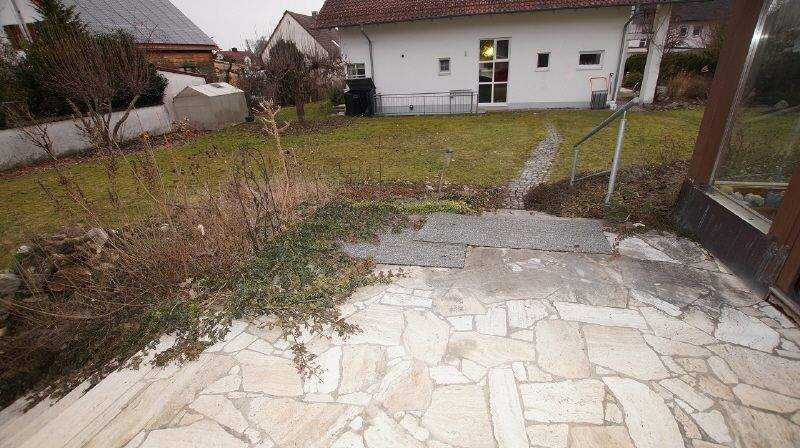 Einfamilienhaus Parkstetten - 7 Zimmer, 192 m&sup2;, 1.000&euro; | Angebot:25475741