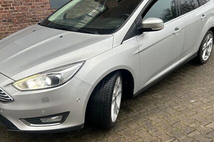 Ford Focus 218.107 km 4.690 &euro; Köln 51069