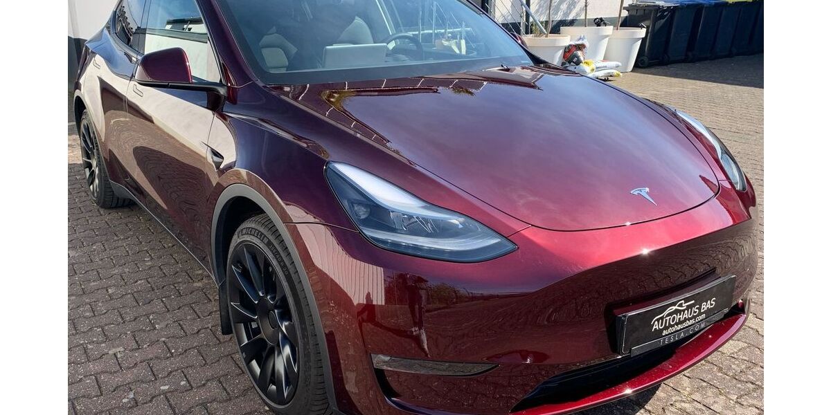 Tesla Model Y 21.956 km 42.750 € Kaarst 41564
