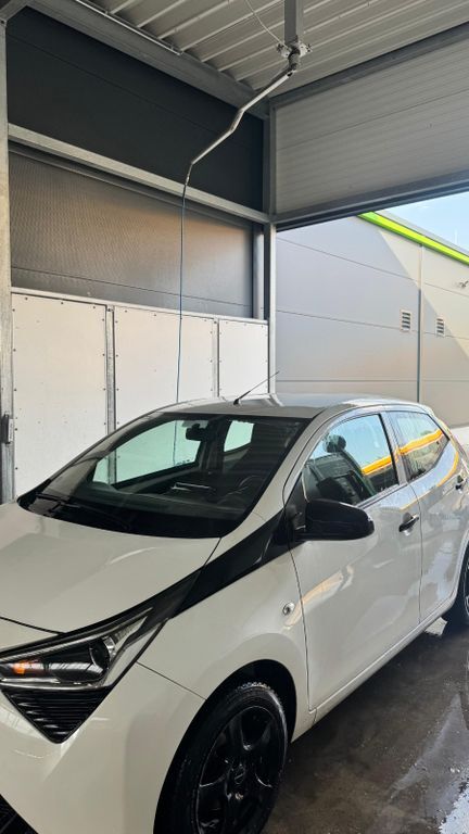 Aygo (X)