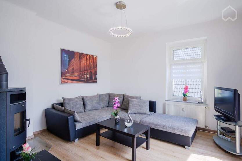 Helle 4-RW mit Kamin und Einbauküche 4 zimmer