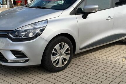 Renault Clio 81.900 km 8.450 &euro; Fürth 90763