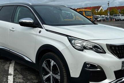 Peugeot 5008 187.000 km 14.390 € Mittenwalde 15749