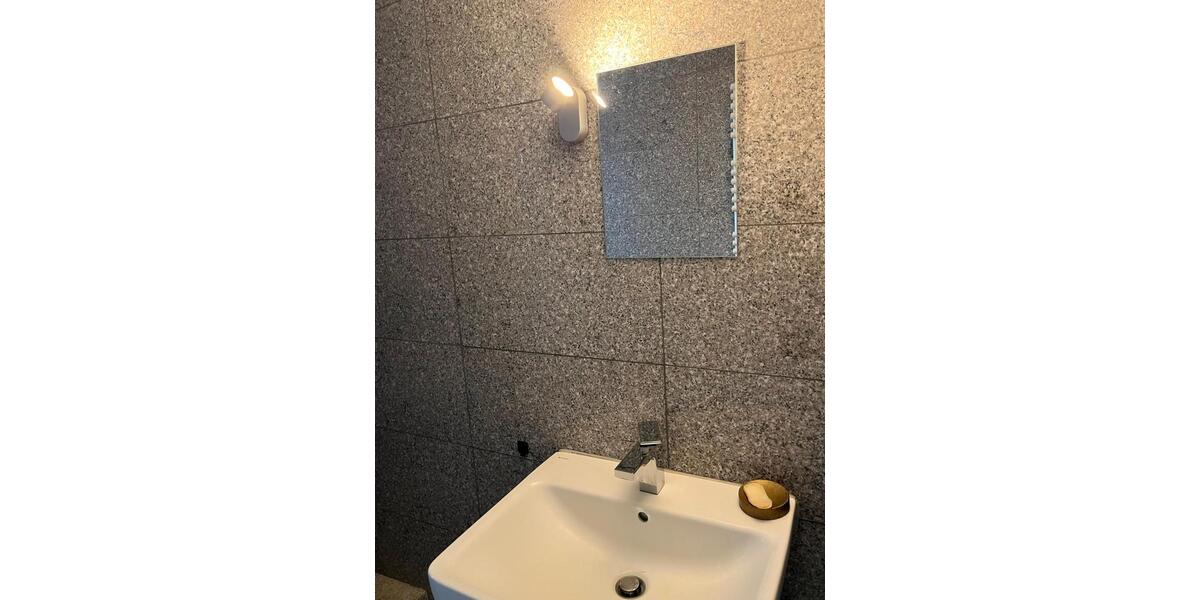 Wohnen auf Zeit Düsseldorf Stadtbezirk 3 - 1 Zimmer, 12 m&sup2;, 580&euro; | Angebot:26656271
