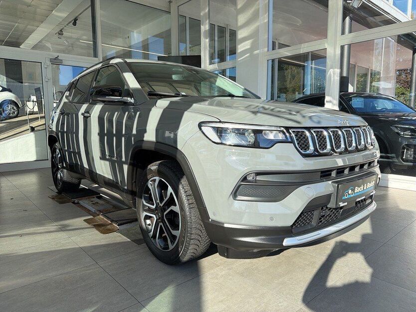 Jeep Compass 31.071 km 23.950 € Hamburg 22761