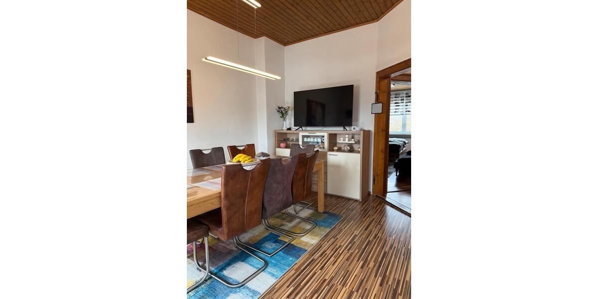 Etagenwohnung Marktredwitz - 6 Zimmer, 130 m&sup2;, 249.000&euro; | Angebot:26023259