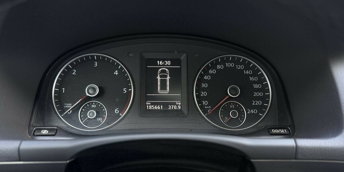 VW Touran Cross / 2,0 TDI / 170 PS / PANO / 7 Sitze 185.000 km 12.790 &euro; Mönchengladbach 41066