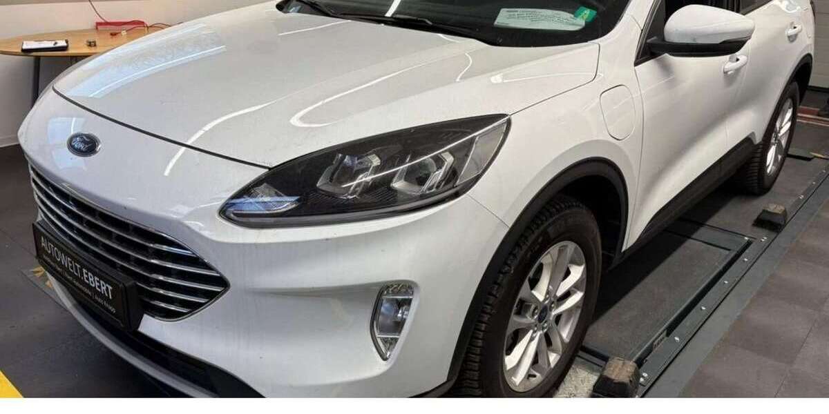 Ford Kuga 27.490 km 22.890 &euro; Germersheim 76726