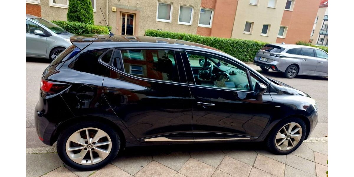 Renault Clio 126.000 km 5.600 &euro; Lübeck 23566