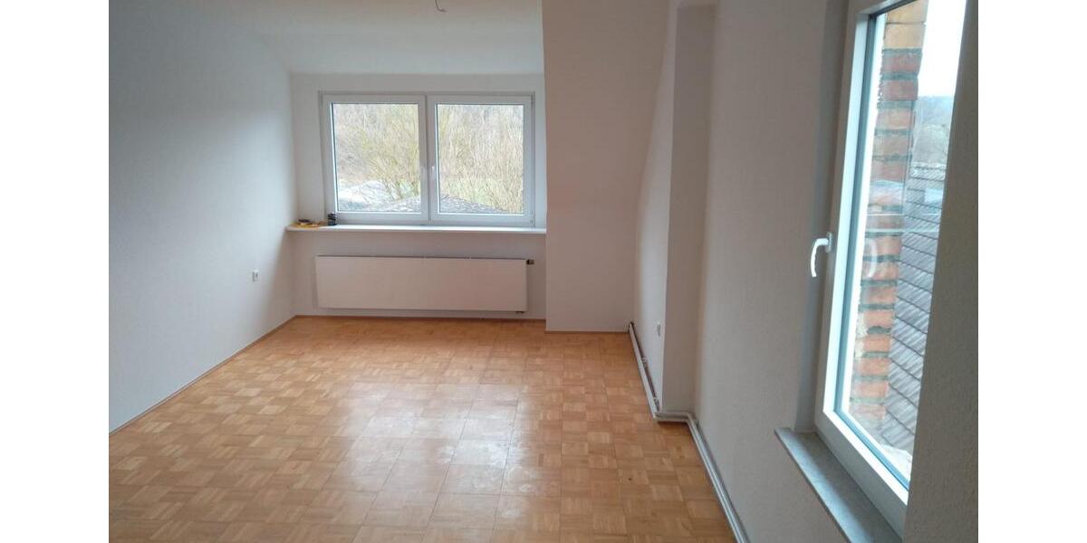 großzügige 3 ZKB Wohnung mit Dachterrasse und Stellplatz 3 zimmer