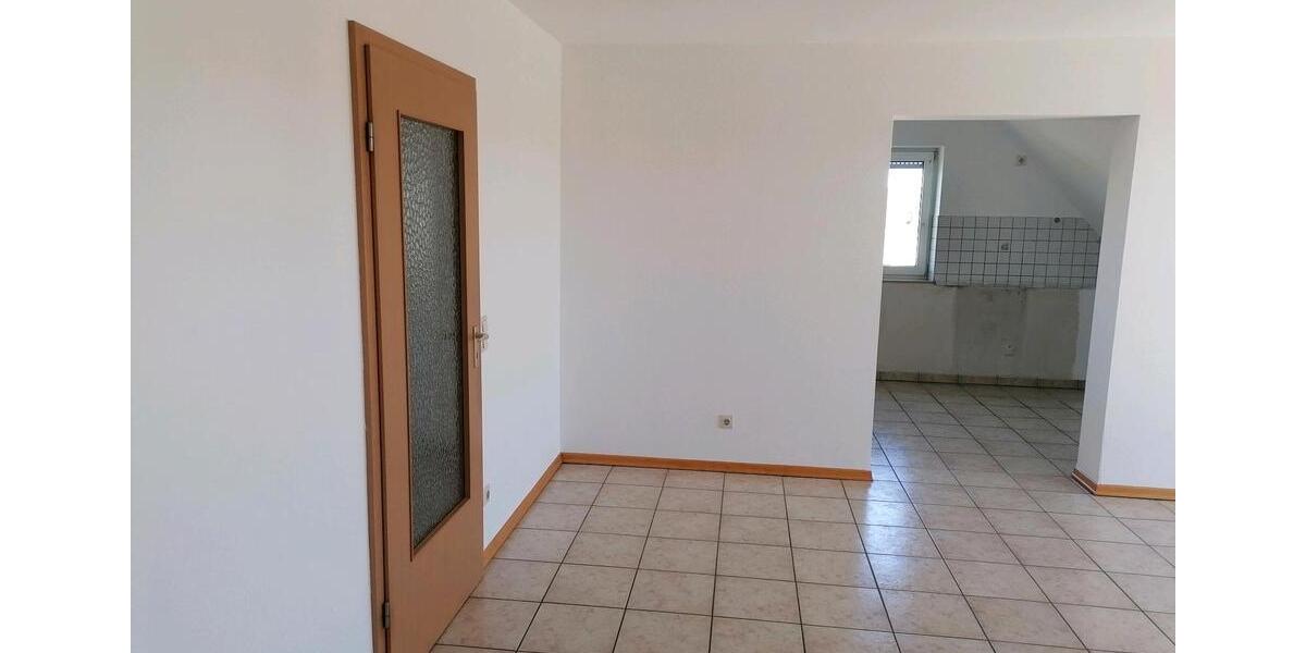 Dachgeschoßwohnung Gerhardshofen - 3 Zimmer, 76 m&sup2;, 630&euro; | Angebot:26400483